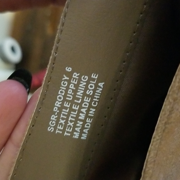 Boots - Picture 4 of 5